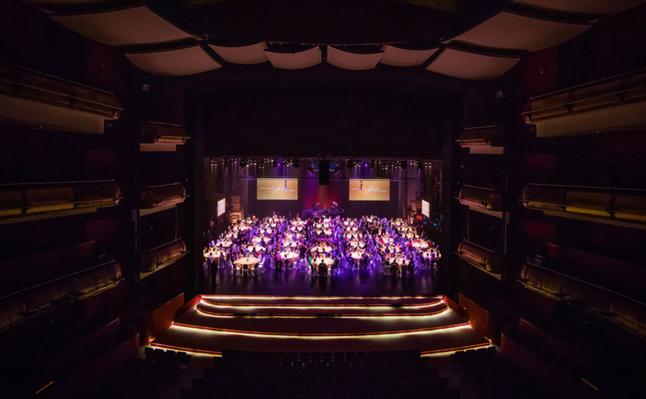 The 1,948-seat theatre at Esplanade – Theatres on the Bay provides a grand and exquisite space for gala dinners.