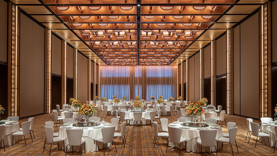 The 800 sqm pillarless ballroom at Grand Hyatt Kunming boasts an abundance of natural light and an 8m-high ceiling.