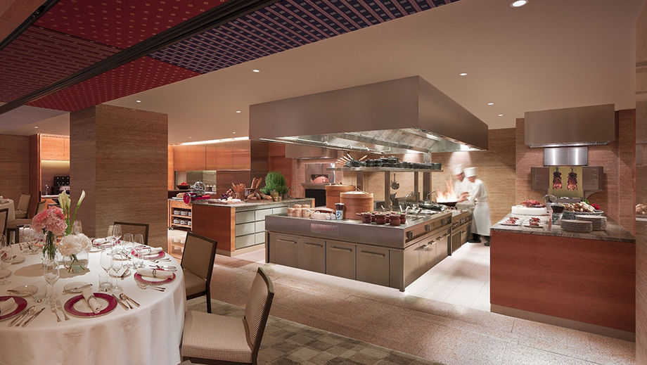 In the Grand Salon, a Skyfold partition reveals a show kitchen, adding a touch of theatrical flair to any event.