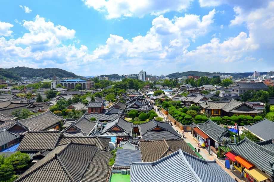 Jeonju’s neighbourhood of traditional Korean houses is the largest in any South Korean city.