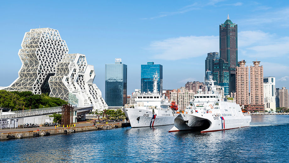 Spectacular vistas, cultural zones, the Kaohsiung Music Center, and Kaohsiung Exhibition Center are all located at the Asia New Bay Area.