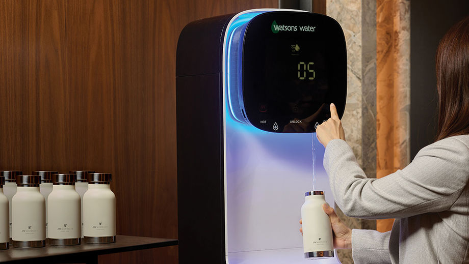 To reduce single-use plastic waste, JW Marriott Hotel Hong Kong offers meeting and event attendees with reusable water bottles that can be refilled at water stations throughout the hotel.