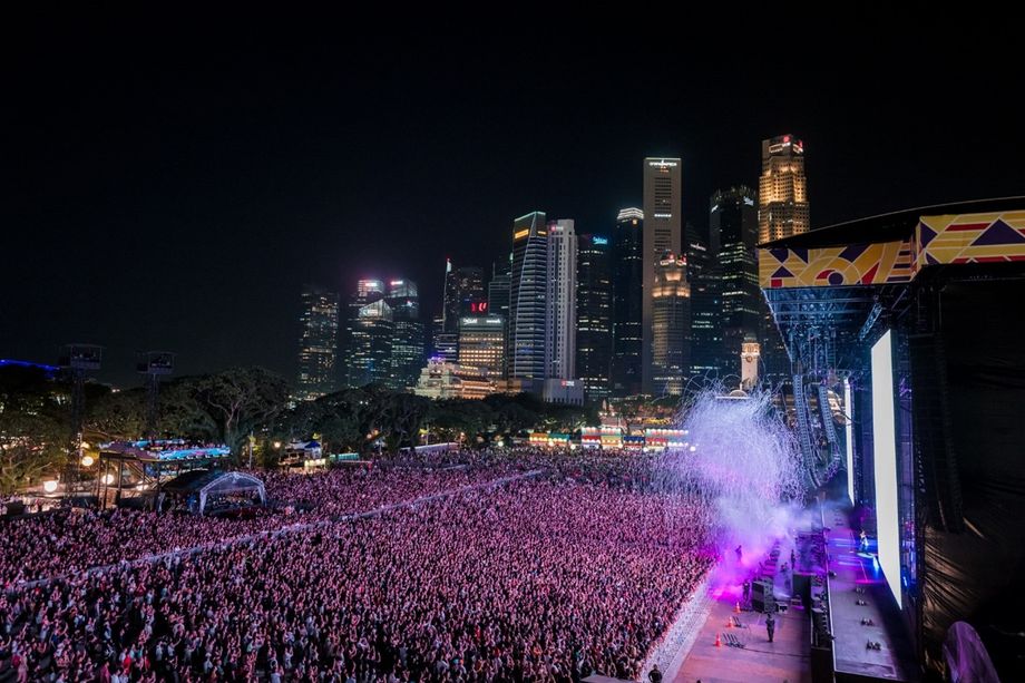 Leisure events like the Formula 1 Singapore Airlines Singapore Grand Prix with its bespoke corporate hospitality packages, stellar entertainment line-up and on-track action are unique settings for corporate meeting and incentive groups to network.