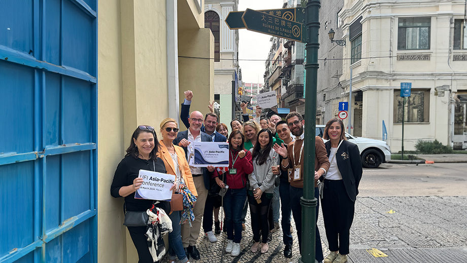 UFI delegates experience Macao’s singular culture and urban landscape outside the convention centre.