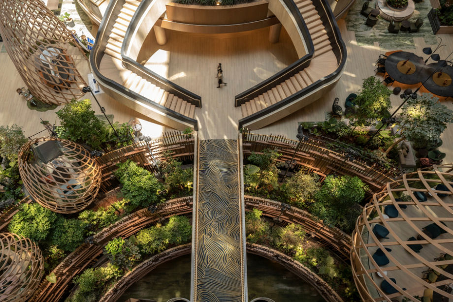 PARKROYAL COLLECTION Marina Bay is known as ‘the garden in a hotel’ for its lush display of living plants spread across the hotel’s atrium.