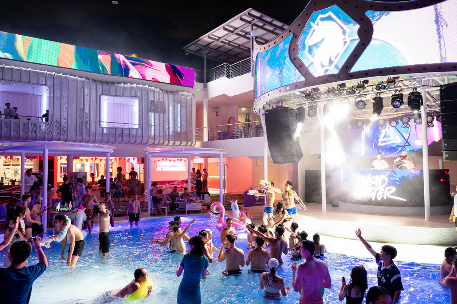 The Tipsy Unicorn beach club offers unobstructed sea views, suites for up to 30 guests and groovy club beats.