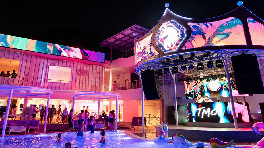 MICE groups eligible for the Singapore MICE Advantage Programme (SMAP) can receive a free welcome drink at Tipsy Unicorn.