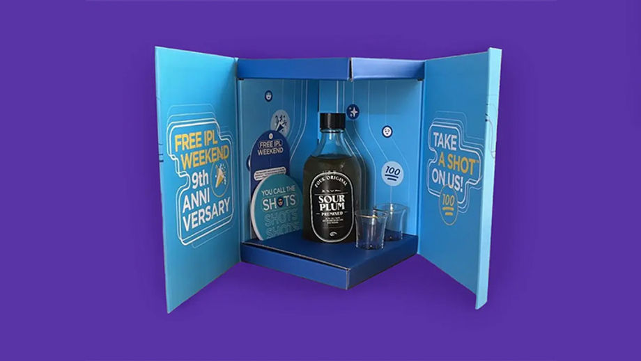 Corporate gift packaging made for Japan IPL Express to celebrate the company’s anniversary.