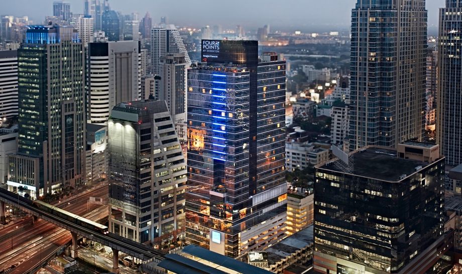 Situated in the heart of Bangkok’s commercial district, Four Points by Sheraton Bangkok Ploenchit is surrounded by nearby amenities and transport options.