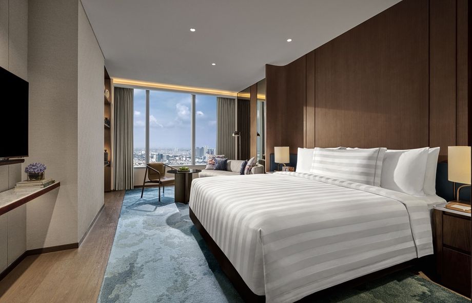 Soft palettes and clean lines make for chic comfort in Pan Pacific Jakarta’s guestrooms.