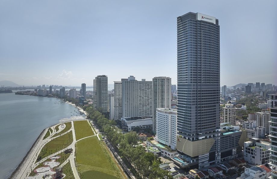 Located on Gurney Driven the Penang Marriott Complex is home to the 223-room Penang Marriott Hotel, the 90-suite Marriott Executive Apartments, Penang, and the 302-unit Marriott Residences Penang.