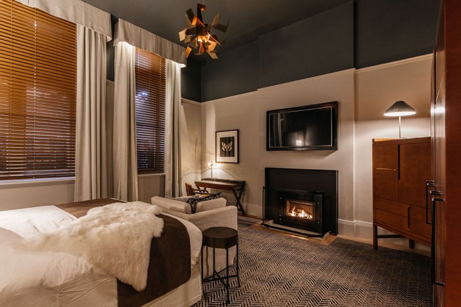 The Heritage Bedroom reflects the pioneering past of Hobart alongside contemporary culture.