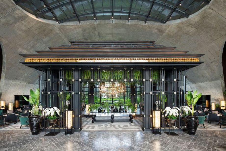 Sindhorn Kempinski Hotel Bangkok forms the residential arm of the larger Sindhorn Village, located close to Bangkok's 'green corridor', Lumphini Park.