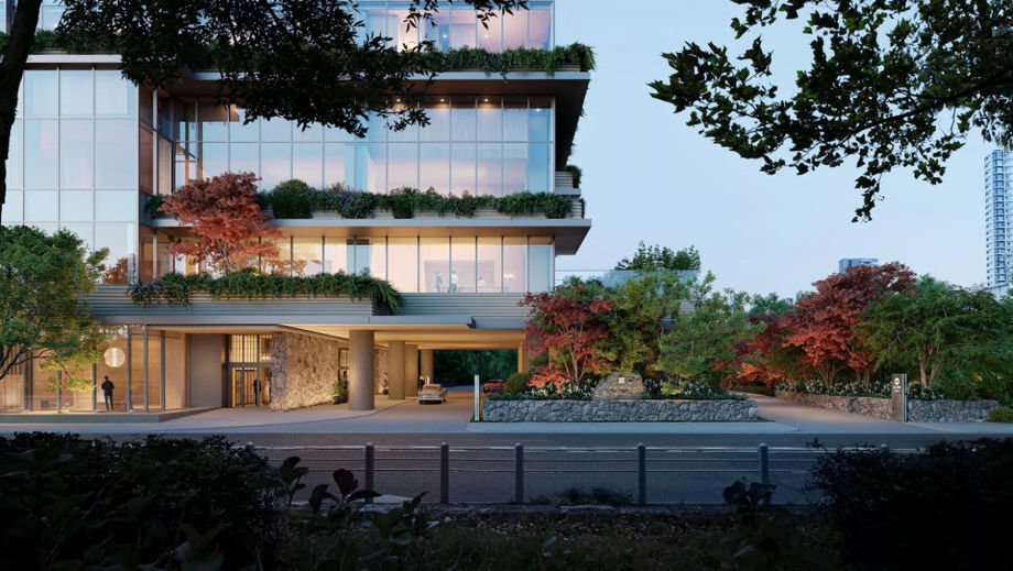 Patina Osaka is located between the Osaka Castle Park and the historic Naniwanomiya-ato Park.