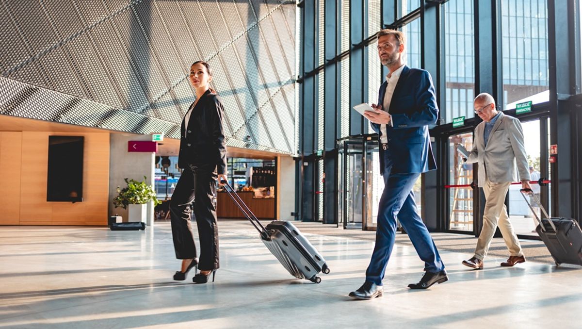 Why Hotels Should Partner With Travel Agencies