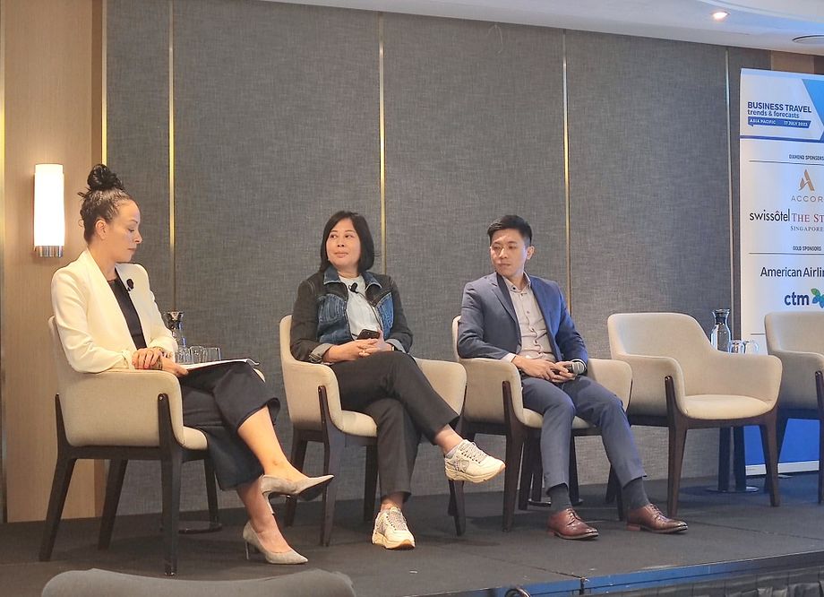 Sharing tips: (from left) McDonald’s Koreen Barbara, Autodesk’s Adriana Nainggolan, and Bain & Company’s Kenji Soh.