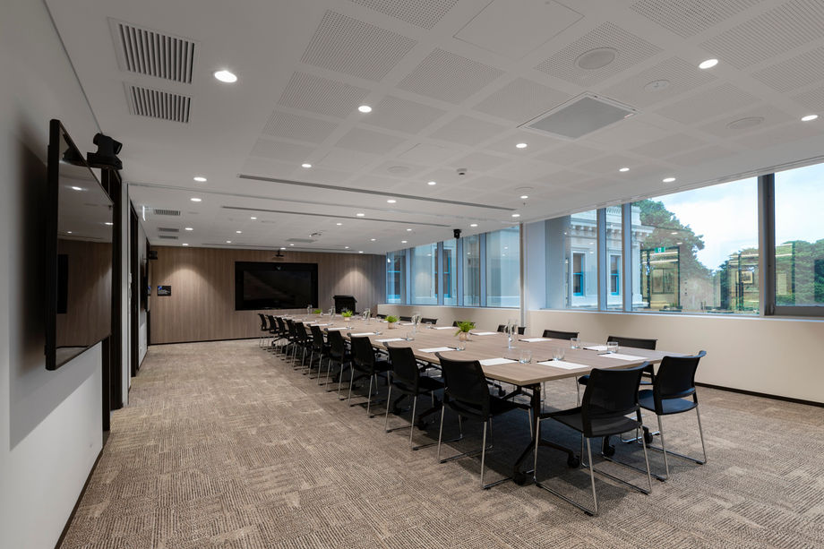 The Gadi Seminar Rooms at Royal Botanic Garden Sydney are surrounded by lush greenery.