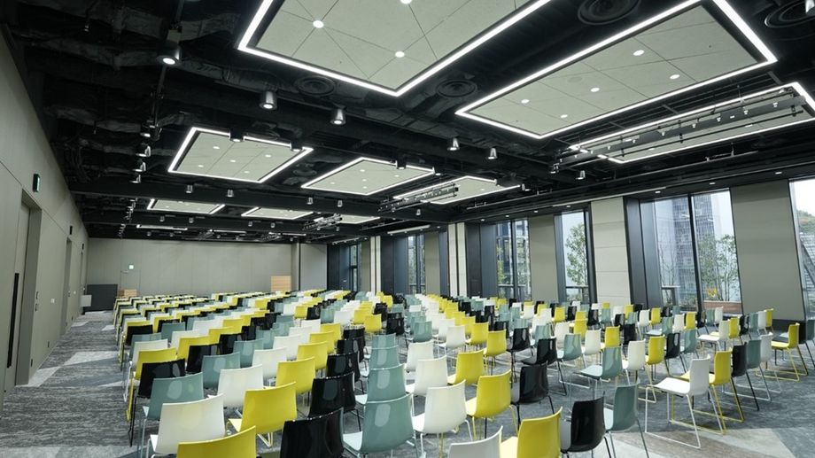 The newly opened One Fukuoka Conference Hall is located on the sixth floor of the One Fukuoka building in Tenjin.
