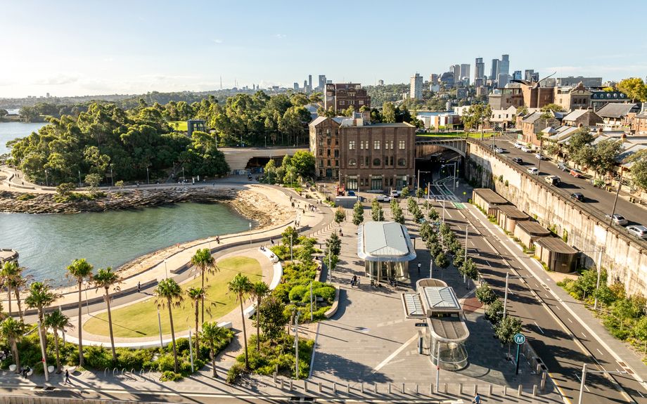 Entrance to Cutaway located near Barangaroo Metro station
