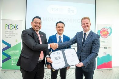 (From left) Mr Ashwin, Mr Yeoh, and Mr Barker sealing the deal for the upcoming BE @ Penang 2019. (PCEB)