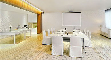 Hotel Baraquda Pattaya White Lounge.
