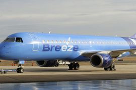 Breeze Airways lands in Las Vegas