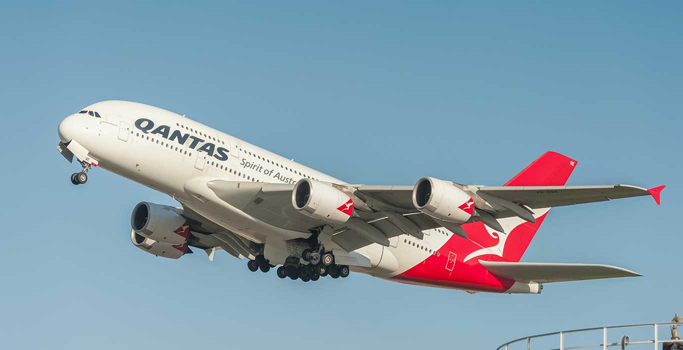 Qantas Expects to Start International Flights in October