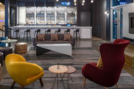 Aloft Santa Clara WXYZ lounge