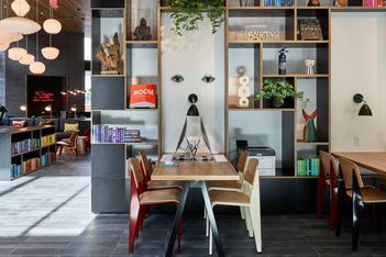 Coworking-space-CitizenM-seattle-pioneer-square