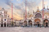 Tourist-Flooded Venice OKs Test of Day-Trippers Fee