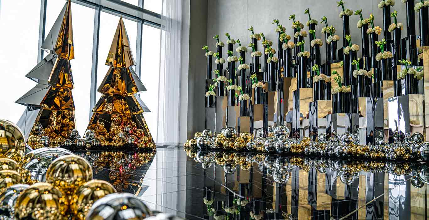 holiday-decor-four-seasons-philadelphia