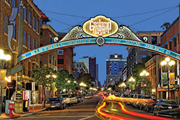 Gas Lamp quarter arch