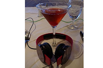 headphones-and-cocktail