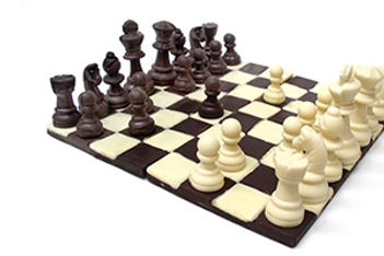 li-lac-chocolates-chess-set