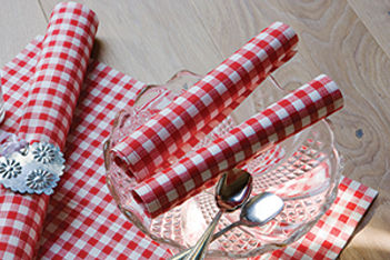 cotton-napkins-on-a-roll