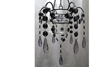 candlholder-black-crystals