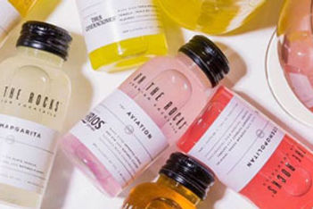 bottled-cocktails-on-the-rocks