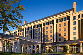 guest-house-graceland-exterior