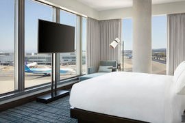 Grand Hyatt at SFO new hotel corner suite
