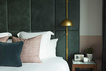 hoxton-chicago-guest-room