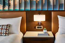 renaissance-hotel-dallas-guest-room