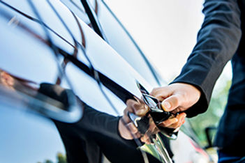 Dav El/Boston Coach Acquires Car-Service Tech Platforms GroundLink and Limo Anywhere