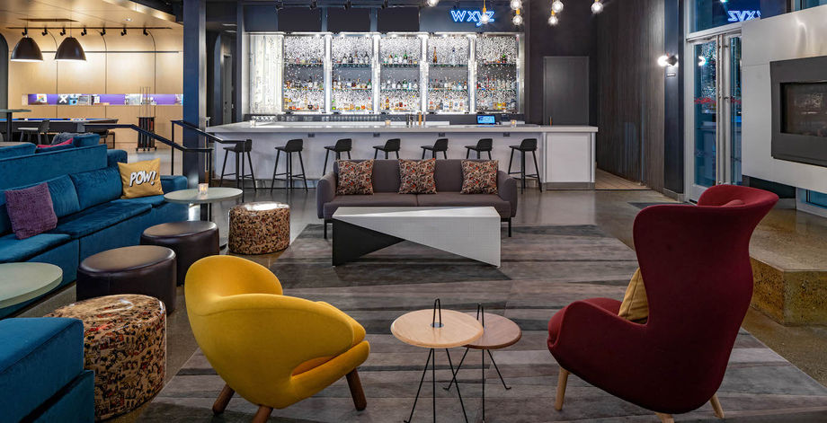 Aloft Santa Clara WXYZ lounge