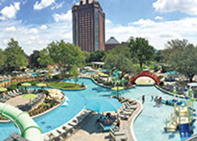 A new pool complex is making
a splash at the 1,606-room
Hilton Anatole Hotel.