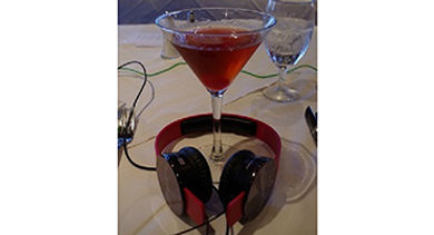 headphones-and-cocktail