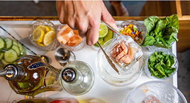 specialty-event-drinks-oversized-cocktail-ice-cubes