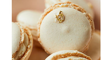 Party-line-catering-macarons