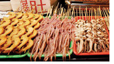 Dong Hua Men Night Market