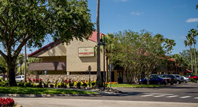 Midpointe-hotel-exterior