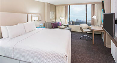 crown-plaza-denver-hotel-room